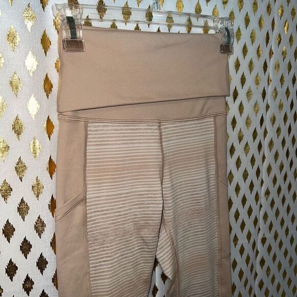 NWOT Offline by Aerie fold over hi rise leggings hugger nude tan size XS - Picture 2 of 6